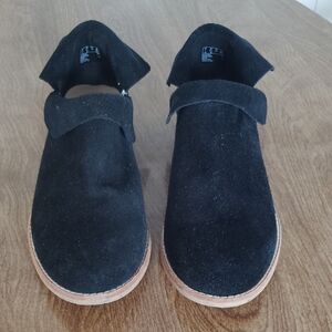 Women's Clarks Black Suede Booties.  Size 9.5.